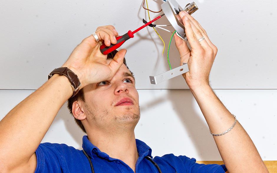 électricien maintenance Magny-les-Hameaux